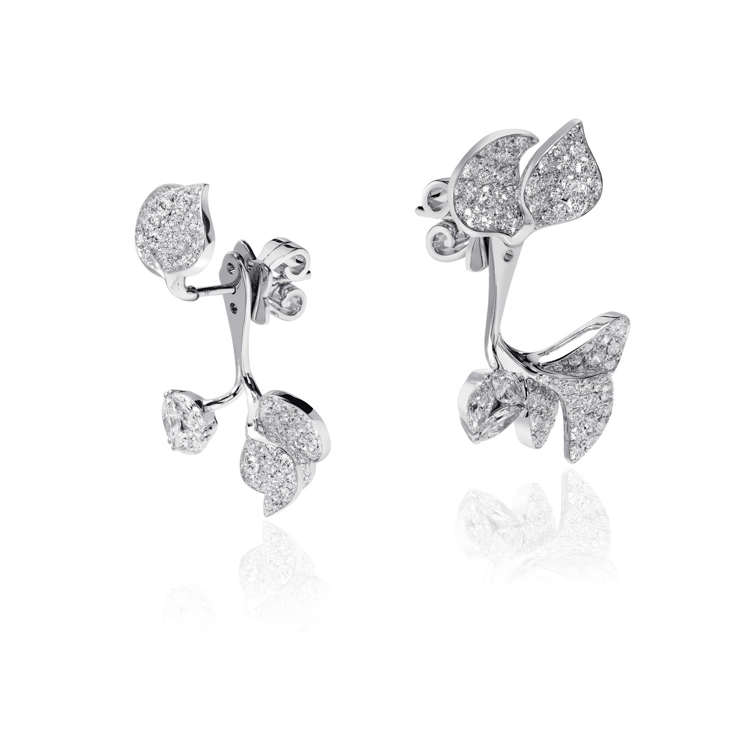À FLEUR DE PARIS Diamant-Ohrringe mit zwei Blättern